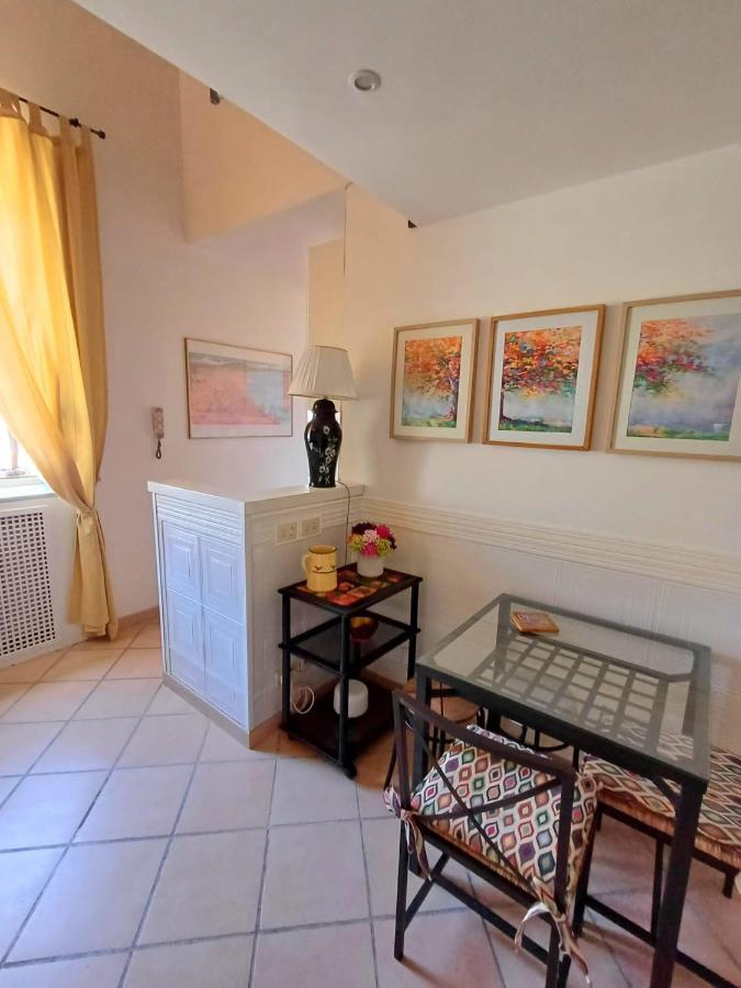 Lucariello Apartment Νάπολη Εξωτερικό φωτογραφία